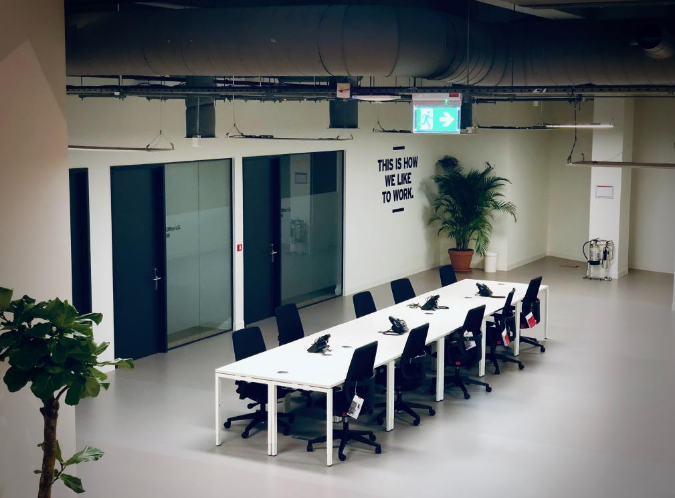 上海辦公室裝修:會議室顏色搭配的藝術